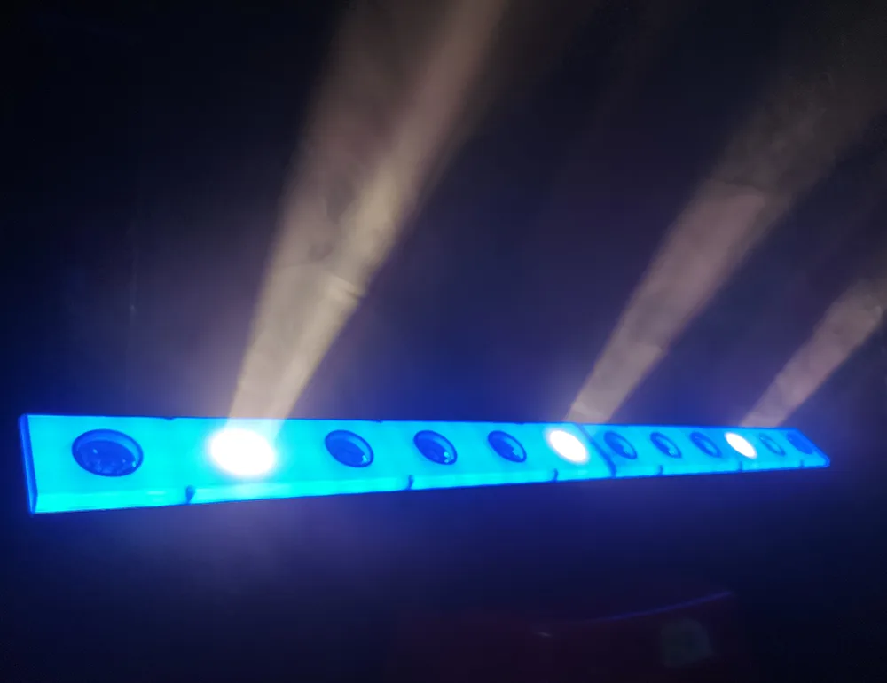 Характеристиките на LED 2-в-1 Stage Color Light Bar.